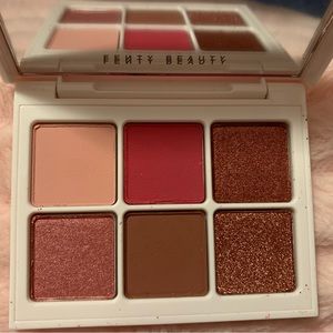 Fenty Beauty-Mix and Match Eyeshadow Palette in 4 Rose
